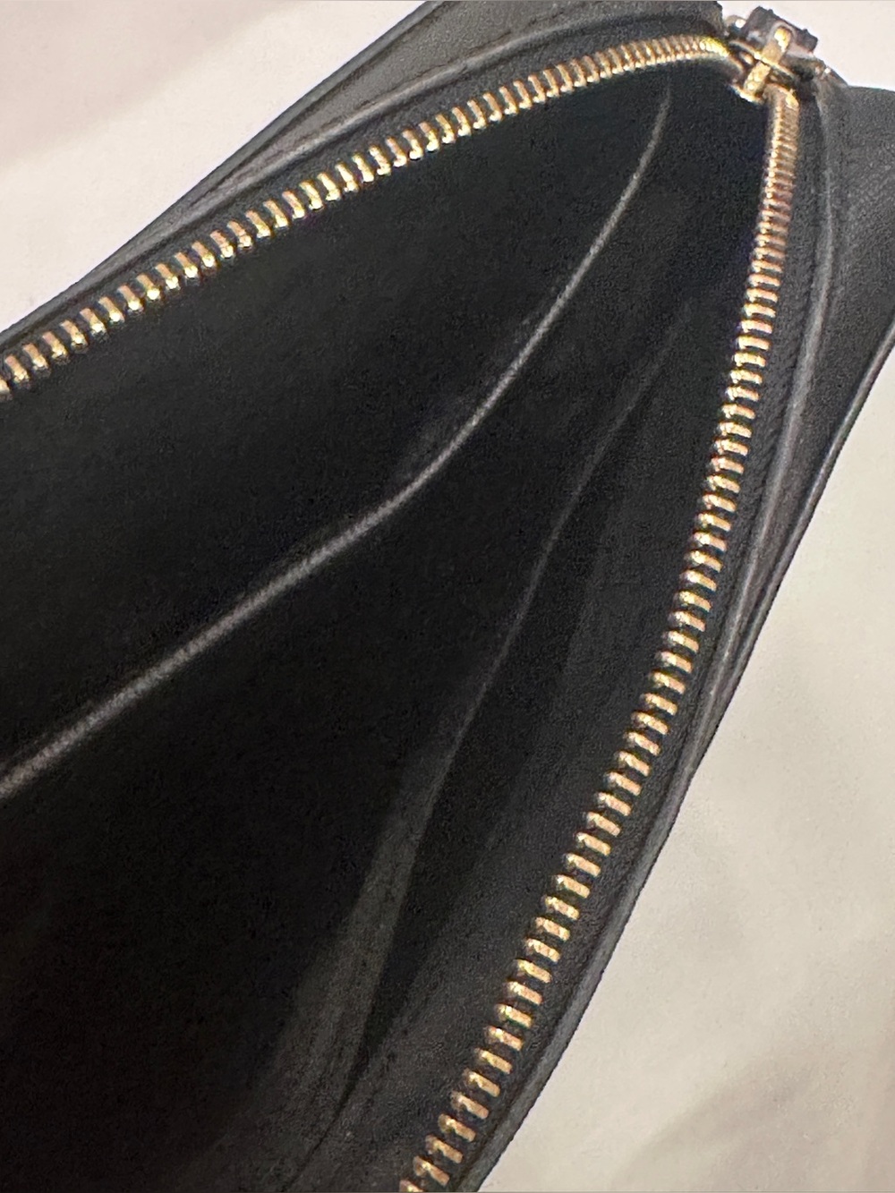 Michael Kors Jet Set Black Crossbody Bag Gold Hardware - Picture 10 of 12